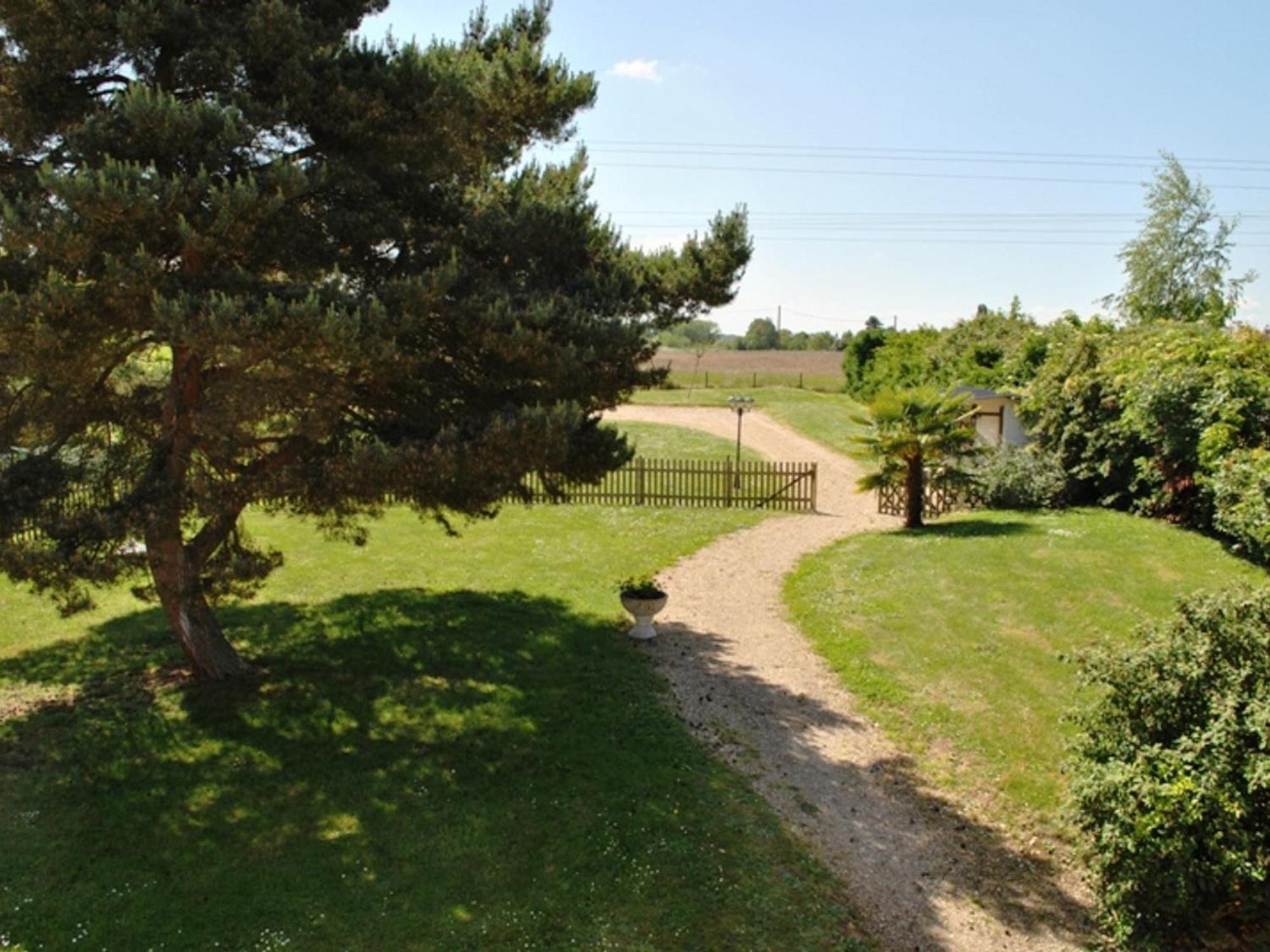 Gite De Charme Pres Des Chateaux De La Loire Avec Jardin, Terrasse Et Equipements Pour Familles - Fr-1-381-359 Azay-sur-Cher Екстериор снимка