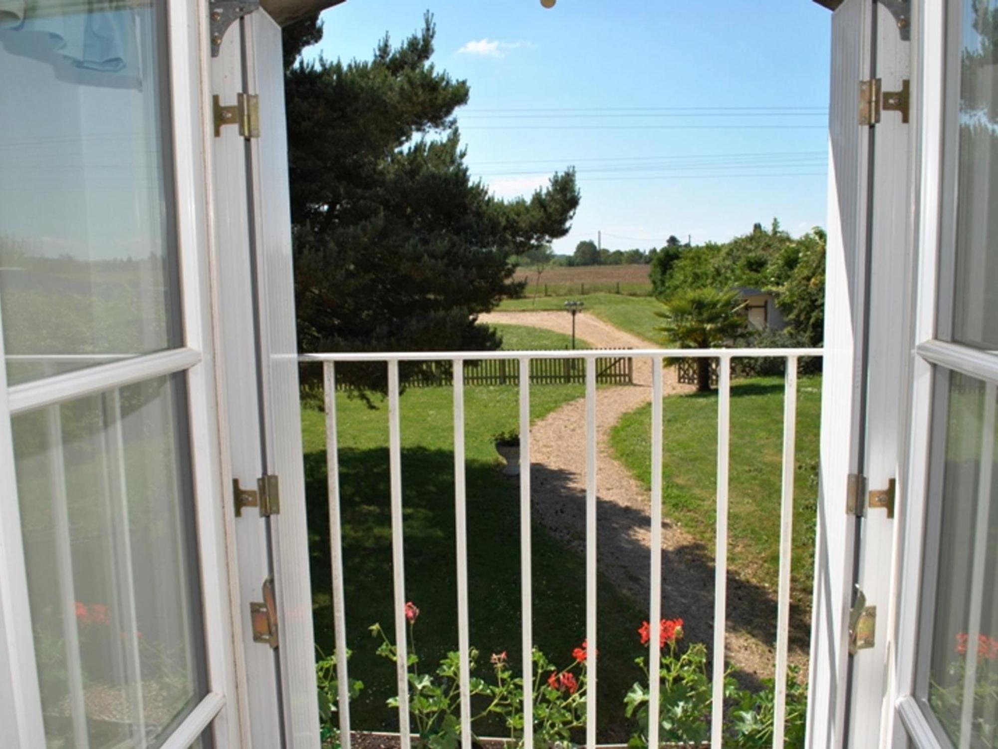 Gite De Charme Pres Des Chateaux De La Loire Avec Jardin, Terrasse Et Equipements Pour Familles - Fr-1-381-359 Azay-sur-Cher Екстериор снимка